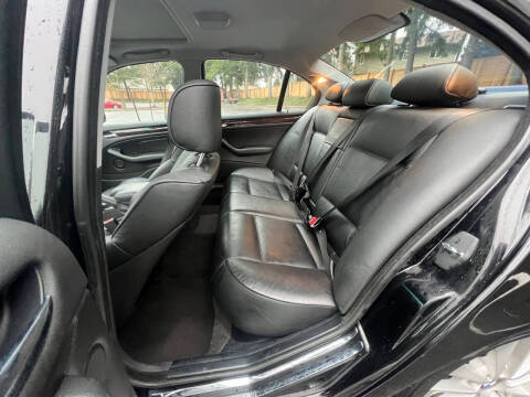 2004 BMW 3 Series 330xi