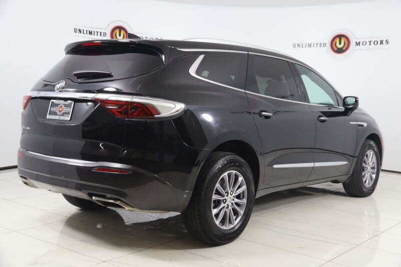 2023 Buick Enclave Essence