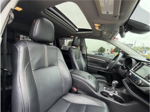 2017 Toyota Highlander