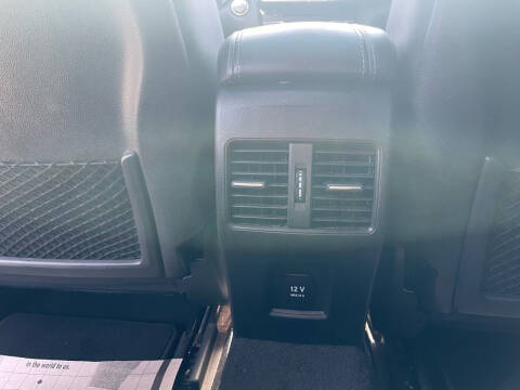 2017 Infiniti QX30 Luxury