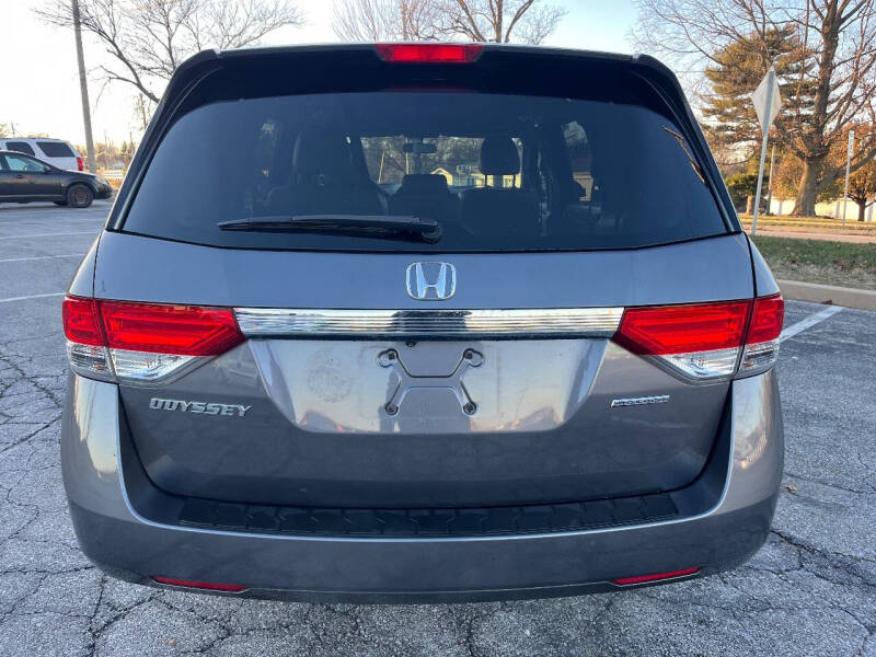 2016 Honda Odyssey SE photo 6