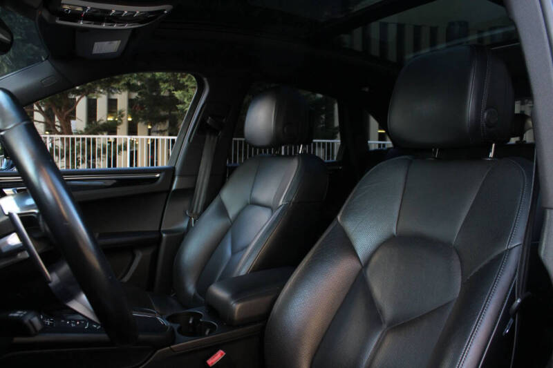 2016 Porsche Macan S