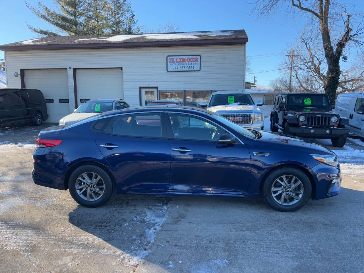 2019 Kia Optima for sale at Illinois Auto Wholesalers in Tolono, IL