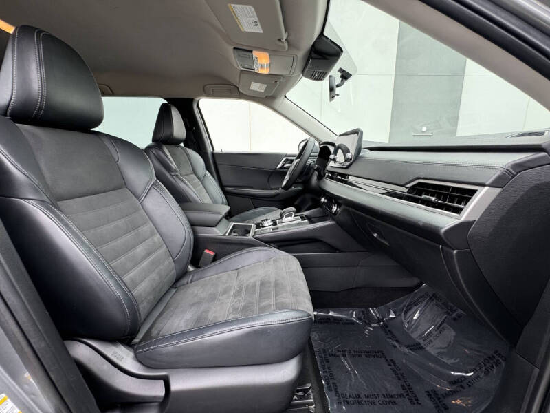 2023 Mitsubishi Outlander SE