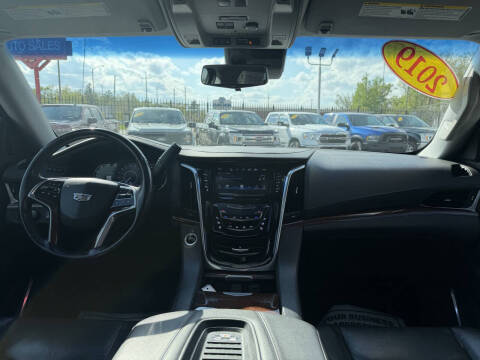 2019 Cadillac Escalade Luxury