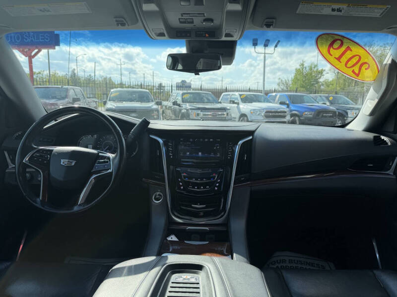 2019 Cadillac Escalade Luxury