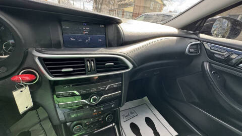 2017 Infiniti QX30 Premium