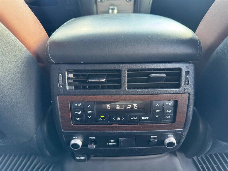 2019 Toyota Land Cruiser