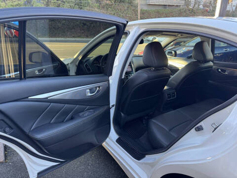 2014 Infiniti Q50 Premium