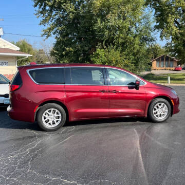 2020 Chrysler Voyager LX