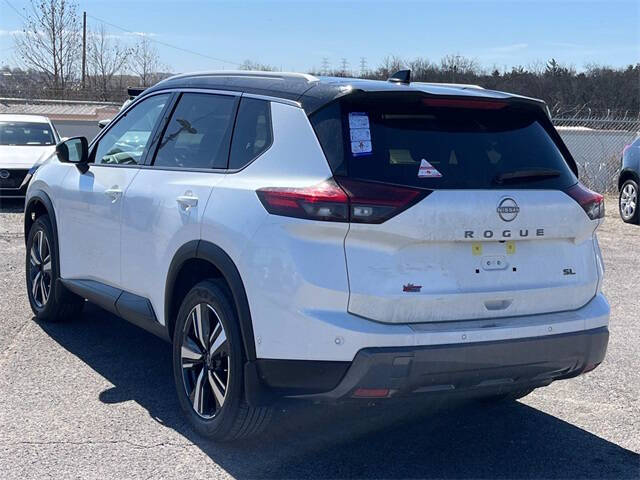 2025 Nissan Rogue SL