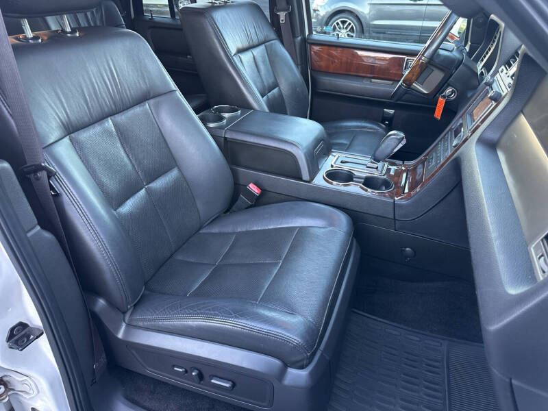 2014 Lincoln Navigator