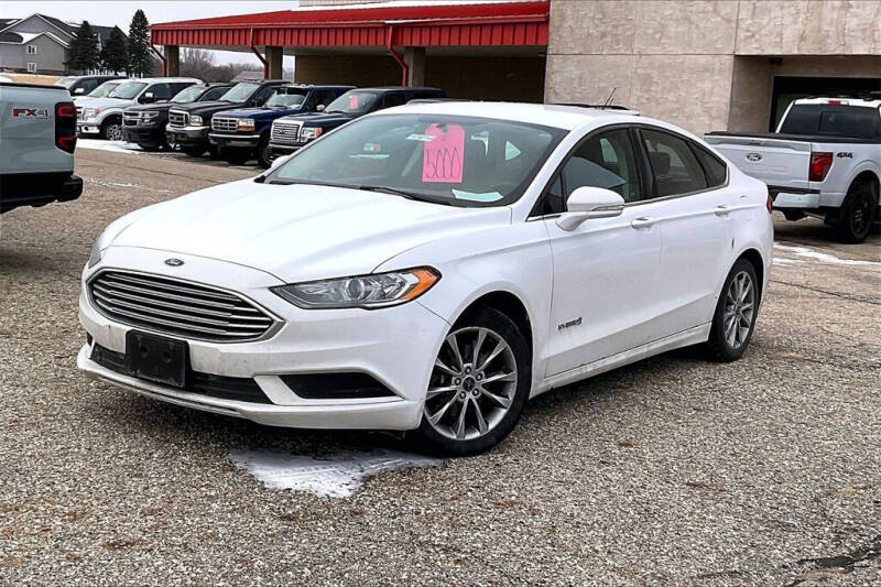 Used 2017 Ford Fusion Hybrid SE with VIN 3FA6P0LU3HR305868 for sale in Montevideo, Minnesota