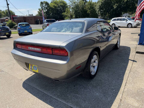 2012 Dodge Challenger SXT