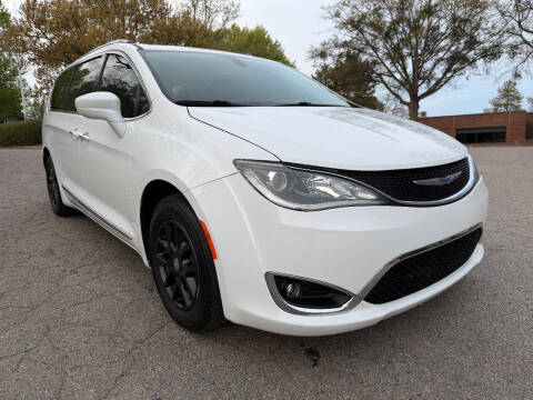 2020 Chrysler Pacifica Touring L