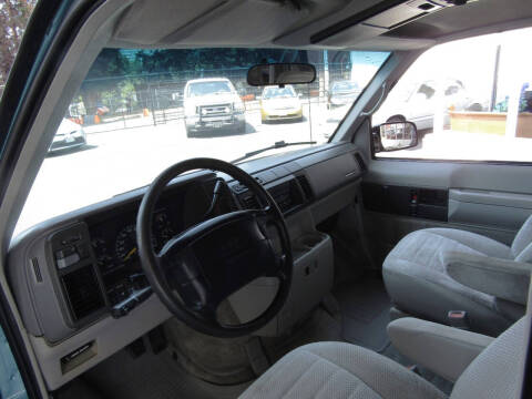 1995 GMC Safari SLE