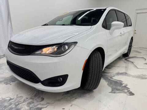 2020 Chrysler Pacifica Touring