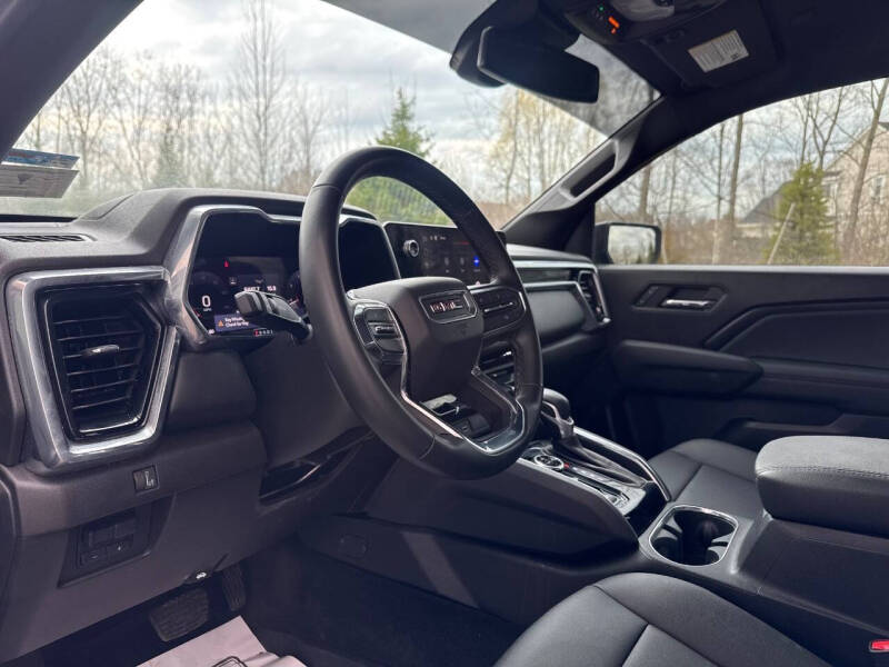 2024 GMC Canyon Elevation