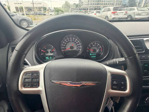 2012 Chrysler 200 Touring