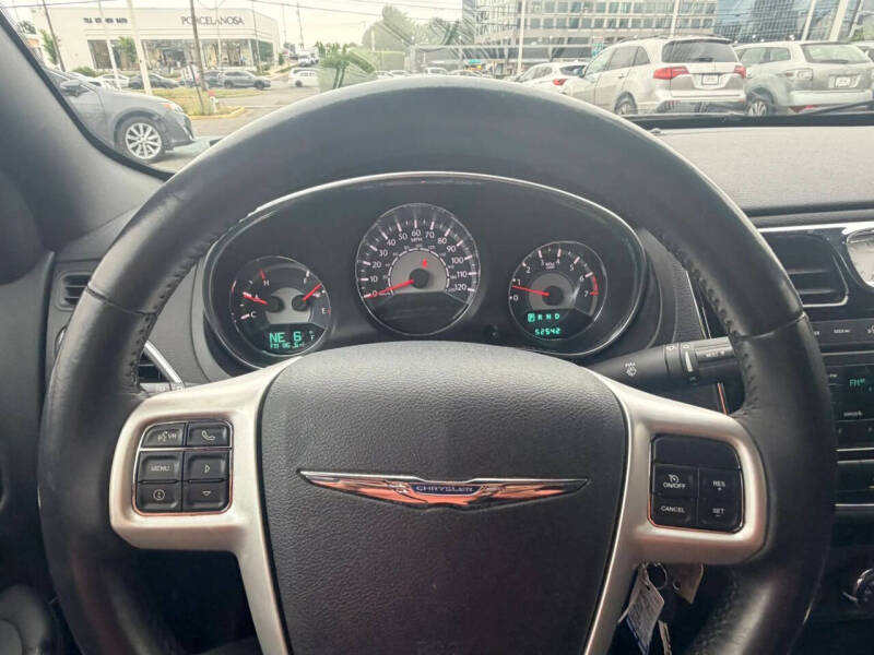 2012 Chrysler 200 Touring