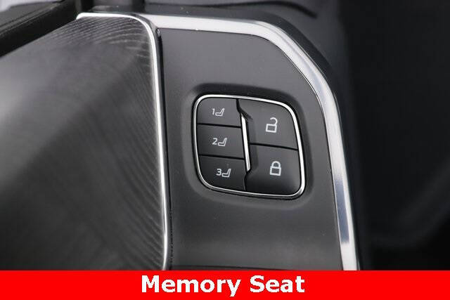 2025 Ford F-450 Super Duty Platinum