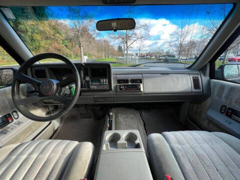 1993 GMC Suburban K2500