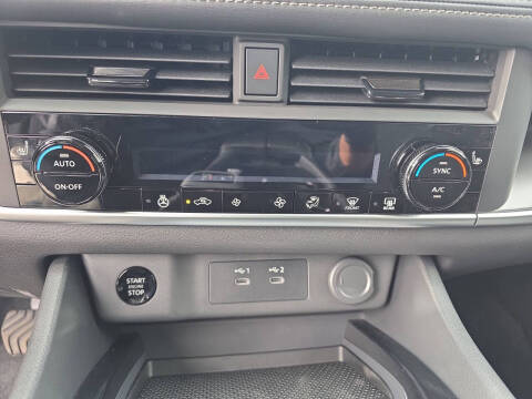 2026 Nissan Rogue SV