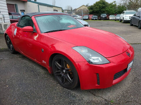 2005 Nissan 350Z for sale at Universal Auto Sales in Salem OR