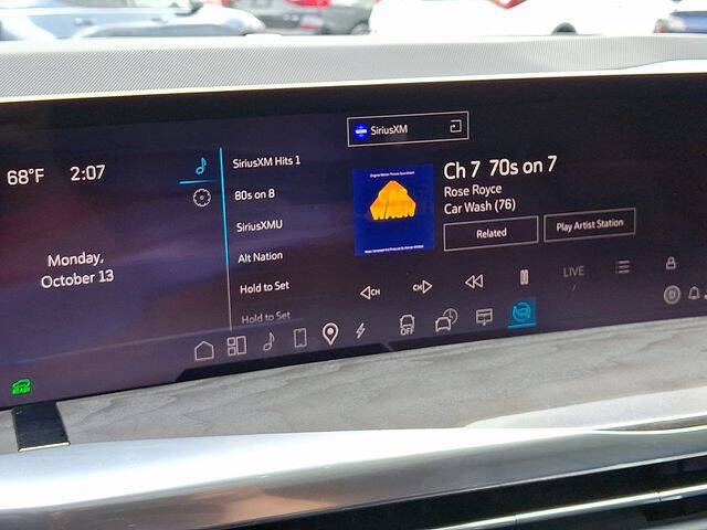 2025 Cadillac Escalade IQ Sport 2