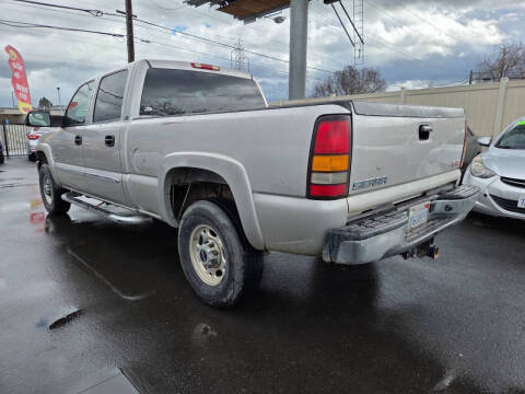 2005 GMC Sierra 2500HD
