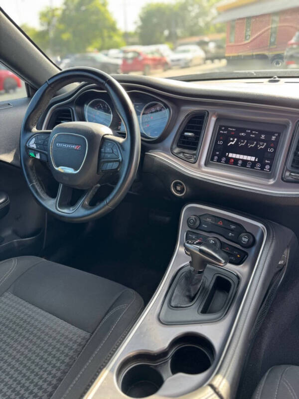2019 Dodge Challenger SXT