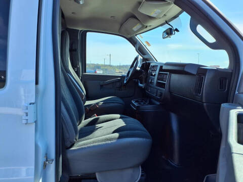 2023 GMC Savana 2500