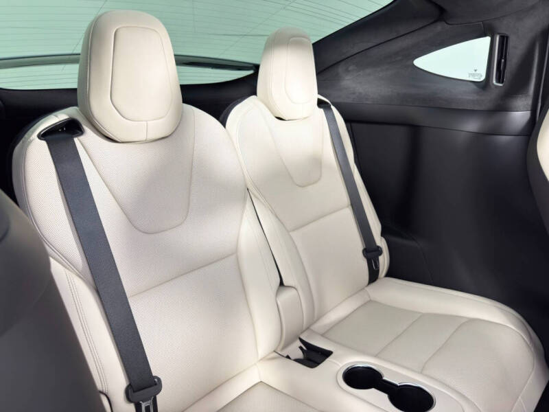 2023 Tesla Model X Standard Range