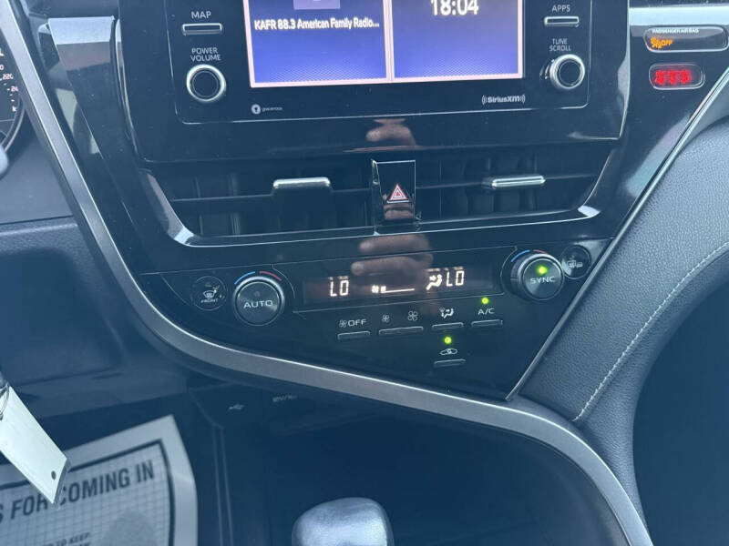 2022 Toyota Camry SE