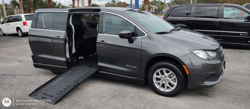 2022 Chrysler Voyager for sale at Summit Auto & Cycle-FL in Fort Pierce FL