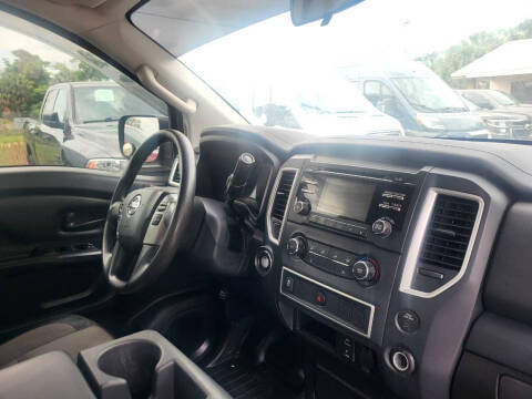 2017 Nissan Titan S