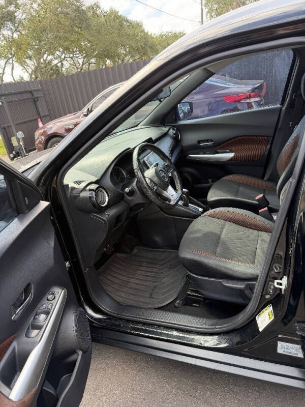 2018 Nissan Kicks SR