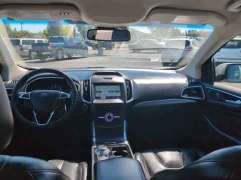 2020 Ford Edge Titanium