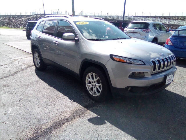 2016 Jeep Cherokee for sale at Pinnacle Auto Sales in New Bedford, MA