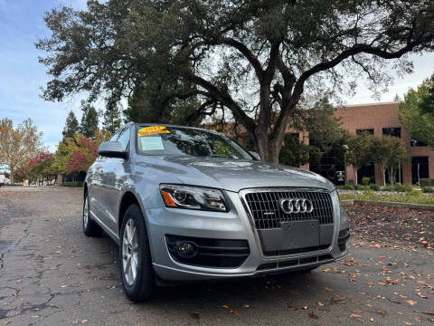 2011 Audi Q5 2.0T quattro Premium Plus
