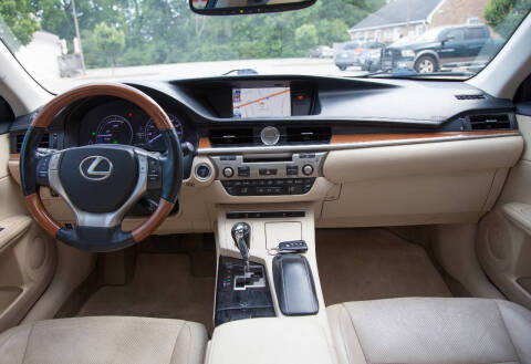2014 Lexus ES 300h