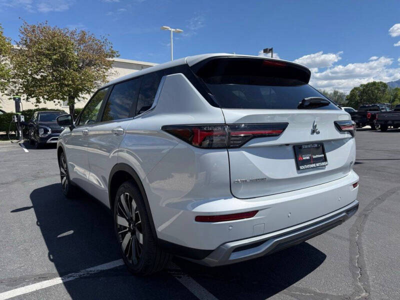 2026 Mitsubishi Outlander SE