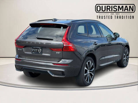 2023 Volvo XC60 B5 Plus Dark Theme