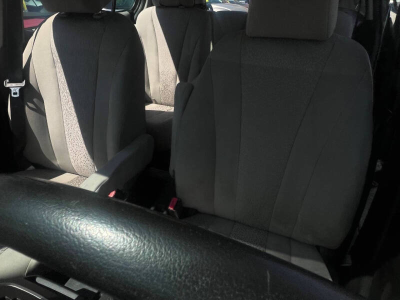 2012 Mazda MAZDA5 Touring