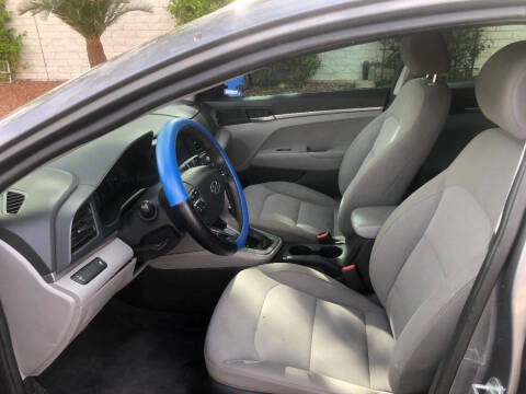 2019 Hyundai Elantra SE