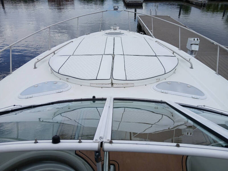 2012 Cruisers Yachts 380 Express