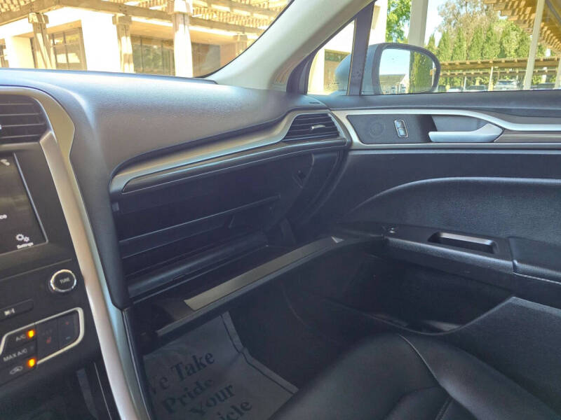 2019 Ford Fusion SEL