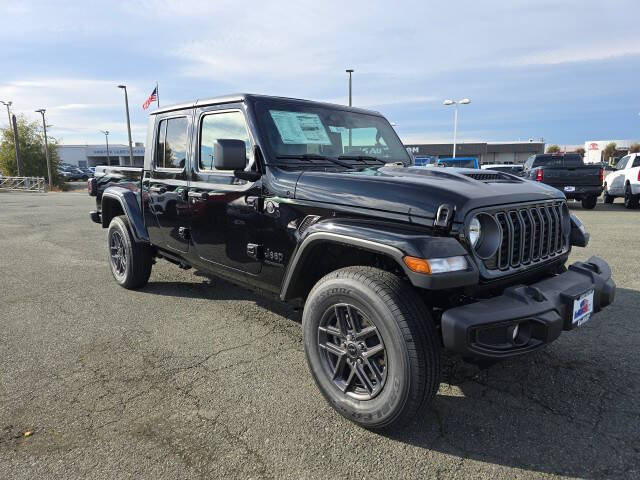 2025 Jeep Gladiator Sport S