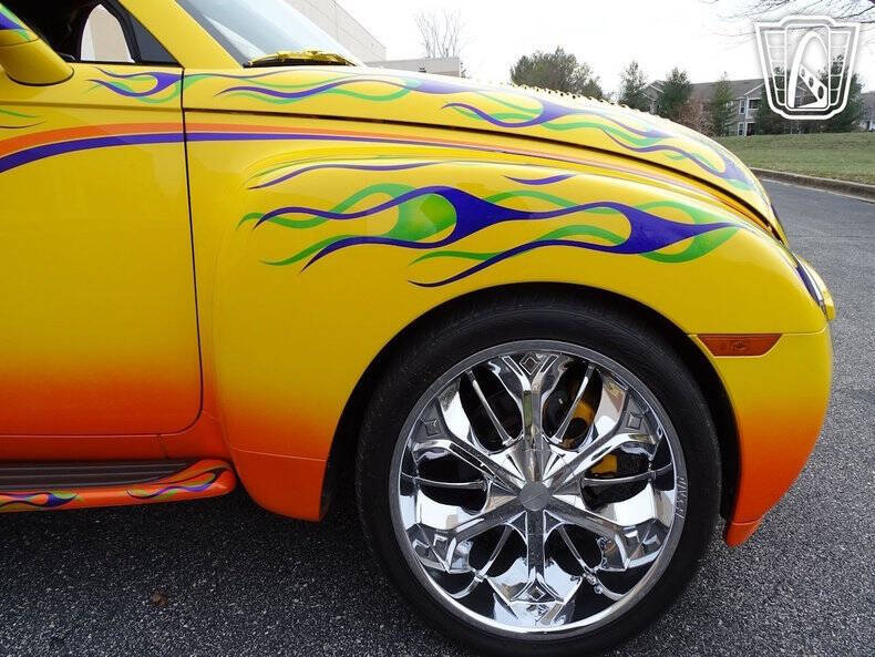 2004 Chevrolet SSR LS