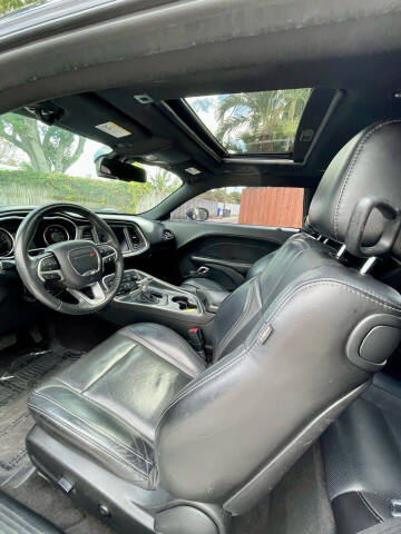 2018 Dodge Challenger SXT Plus